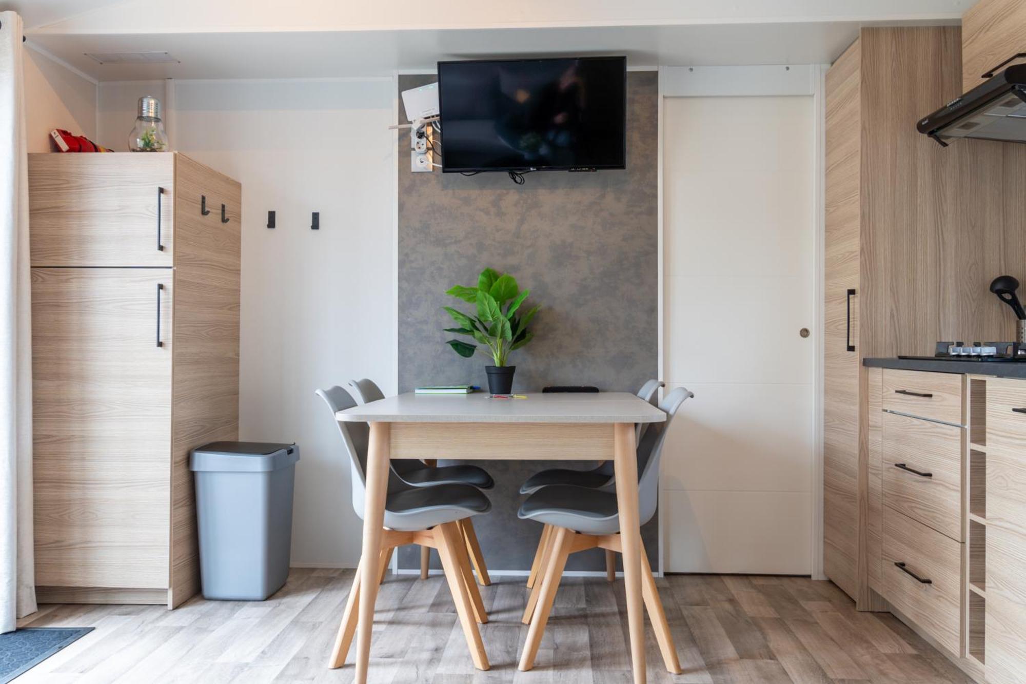 Chalet Trigano 1-6 Pers- 3 Slaapk- 2 Badk- Berging- Inchecken Al Vanaf 13 Uur Lauwersoog Bagian luar foto
